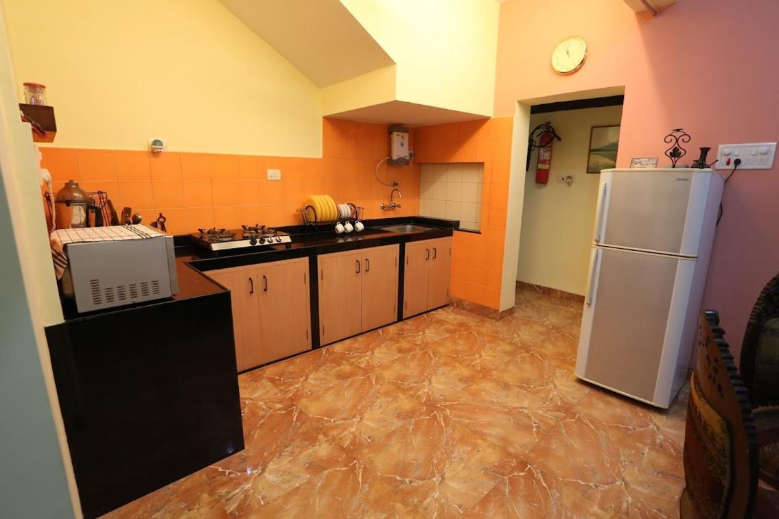 Darryl Ribeiro's 2bhk & 3bhk In A *