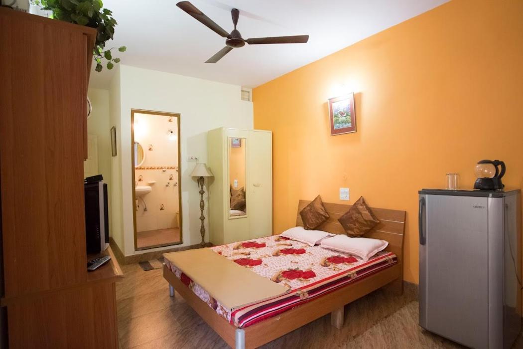 Darryl Ribeiro's 2bhk & 3bhk In A *