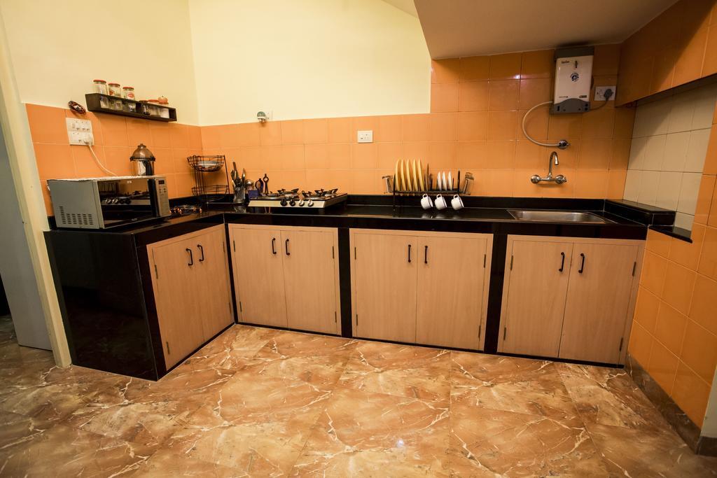 Darryl Ribeiro's 2bhk & 3bhk In A Guest house Panaji
